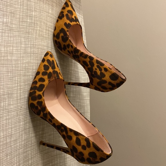 Elizabet Lang leopard pumps, size 9, brand new. With box - Picture 2 of 4